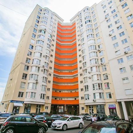 Apartament In Zona Centrala Si Parc Chisinau Bagian luar foto
