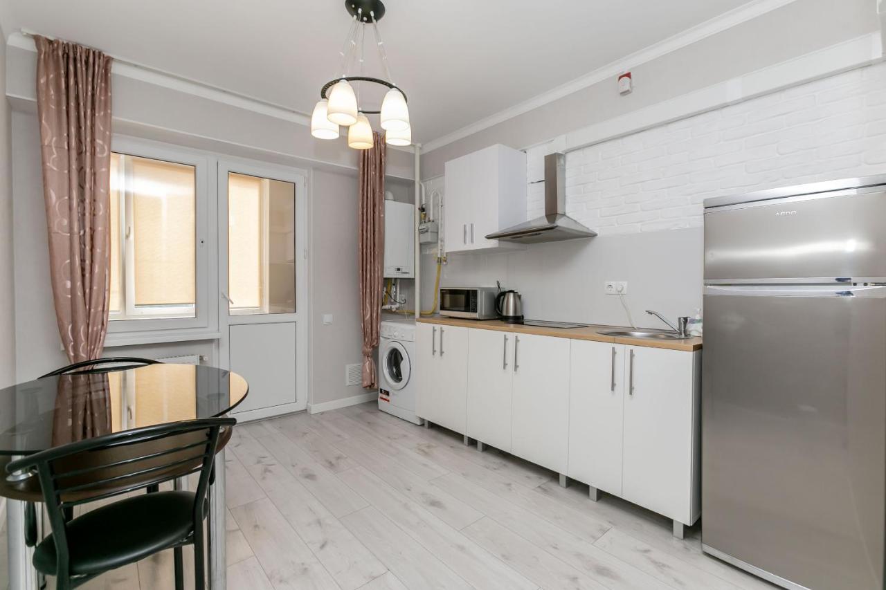 Apartament In Zona Centrala Si Parc Chisinau Bagian luar foto